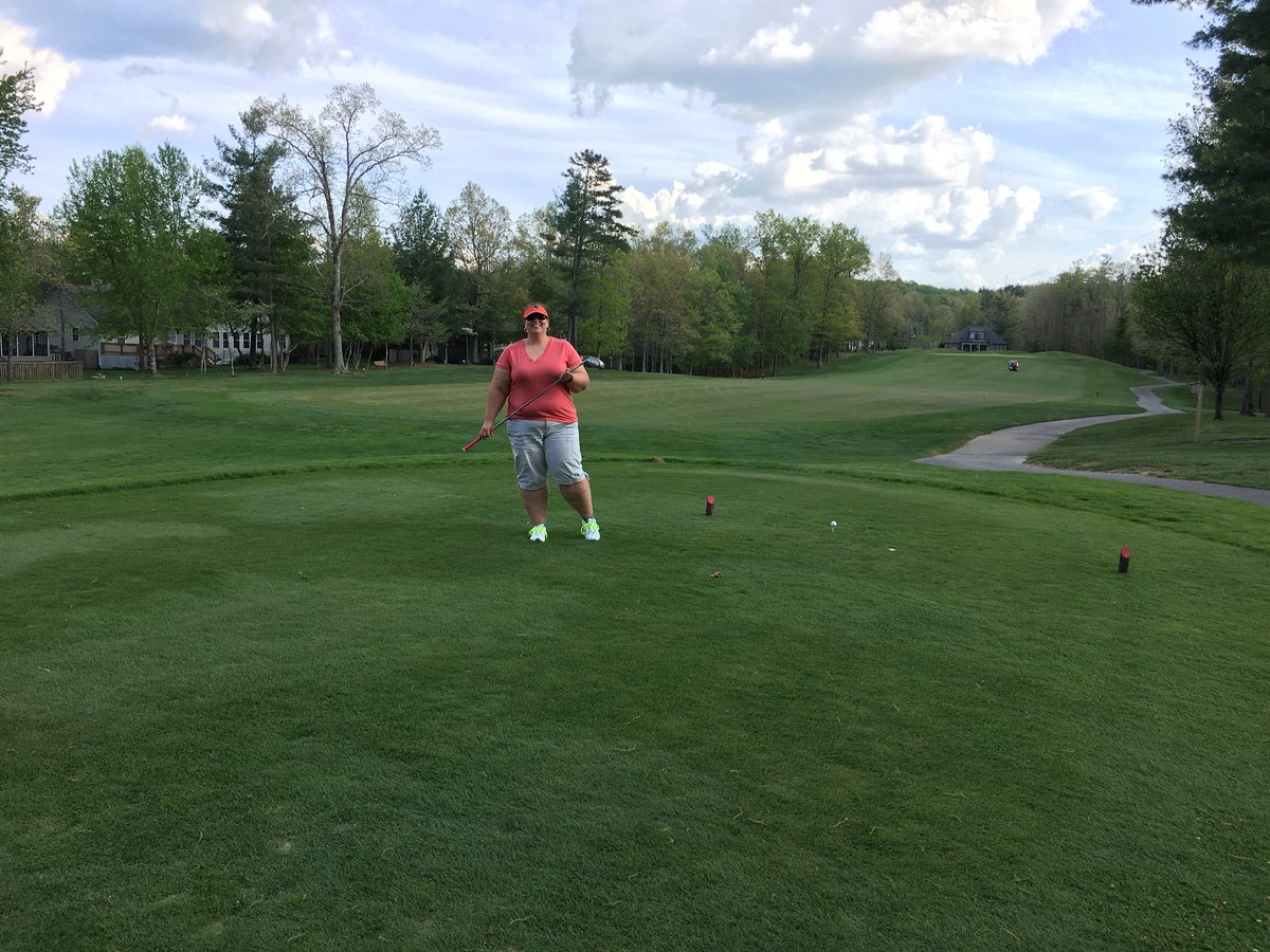 airinpie's tweet photo. Practicing our new skillz on a beautiful day #golf #Heatherhurst #fgresort #wecheat #mulligan @HeatherhurstGC https://t.co/SP8U1YTBla