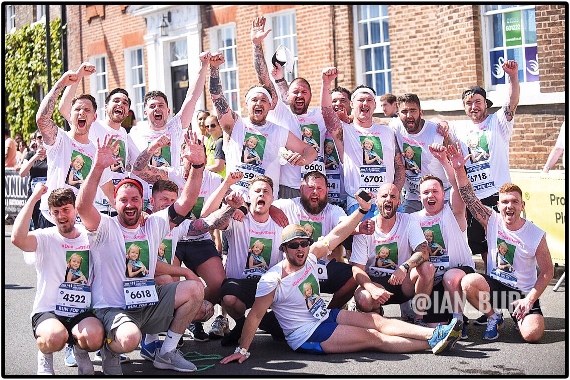Ian_Burt's tweet photo. Huge credit to these lads that ran the @GEARKL course joined in a chain, raising funds for the amazing @Penmon999. Bravo. #doingitfordaisy #GEAR10K https://t.co/CqHUS4FrZi