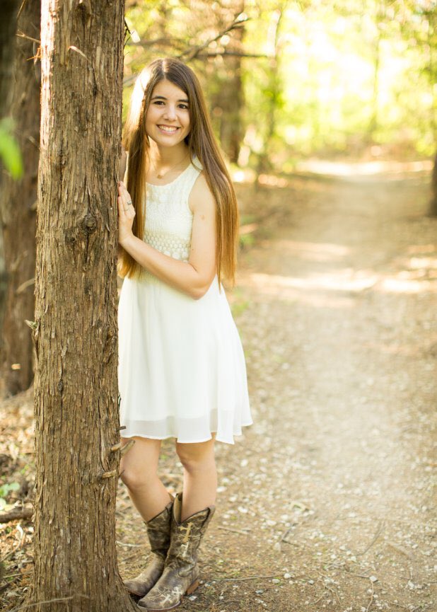 Demiharms__'s tweet photo. Senior Sunday✨ https://t.co/3AKNOhhI8J