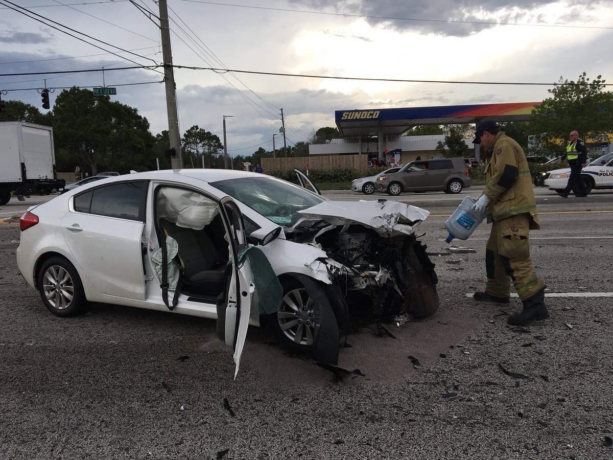 Port St Lucie Pd On Twitter Pslpolice Still On Scene Of Fiery