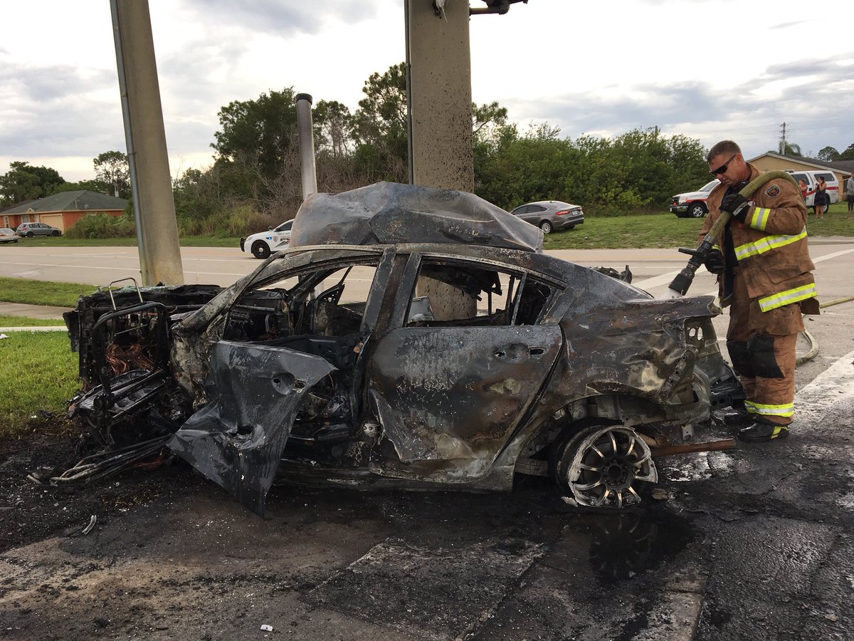 Port St Lucie Pd On Twitter Pslpolice Still On Scene Of Fiery