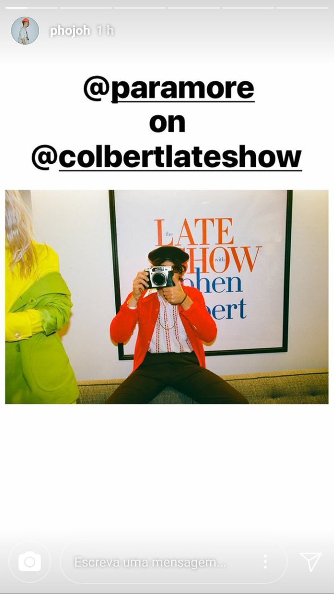 P4ramoreFBr's tweet photo. Paramore no backstage do 'The Late Show'. 

📸: (projoh/instagram stories) https://t.co/9bzzQVDxho