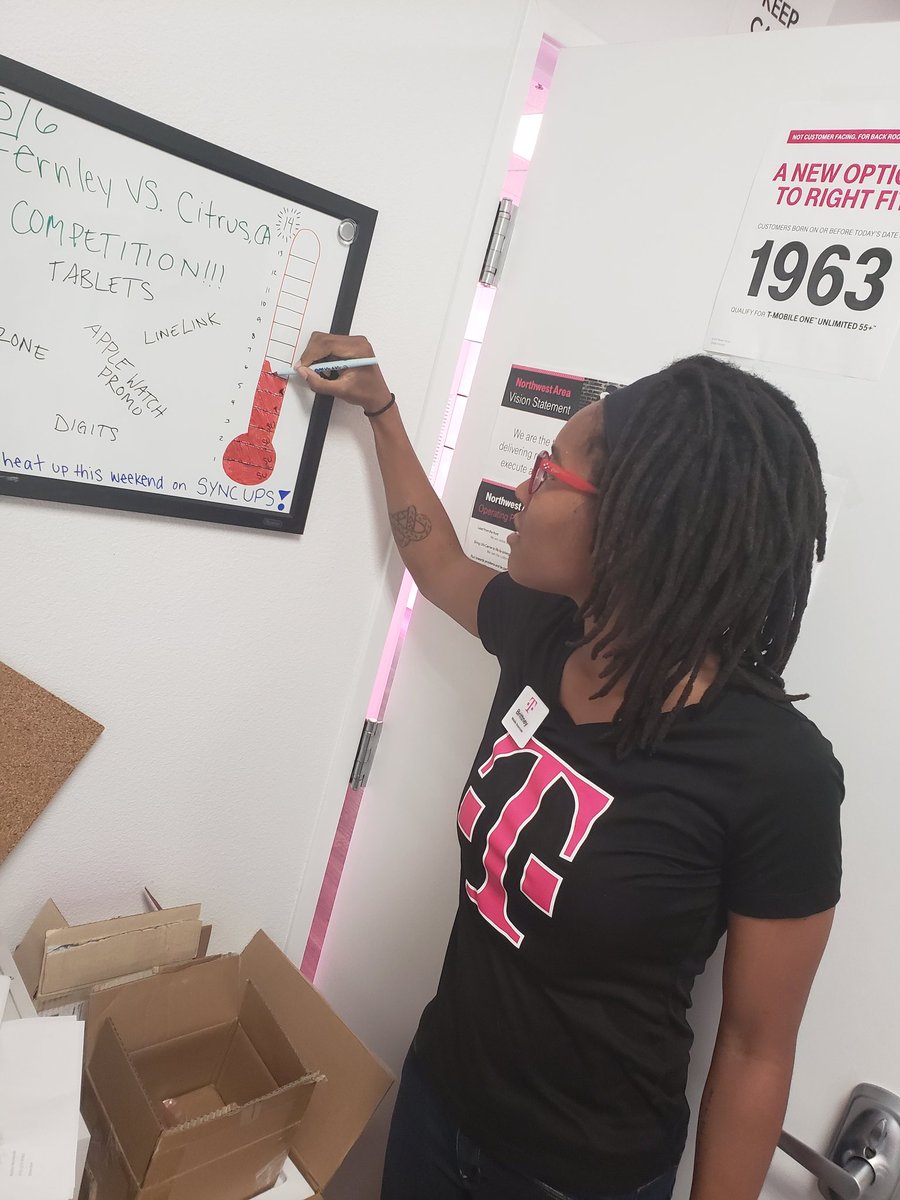 brittmobile9's tweet photo. my contributions: 1 apple watch and 1 syncup 🤑 LETS GO TEAM FERN @TMobile @Airborne_NV @hudi_andycap #EDubNation #CustomerObsessed https://t.co/nANEVGDupC