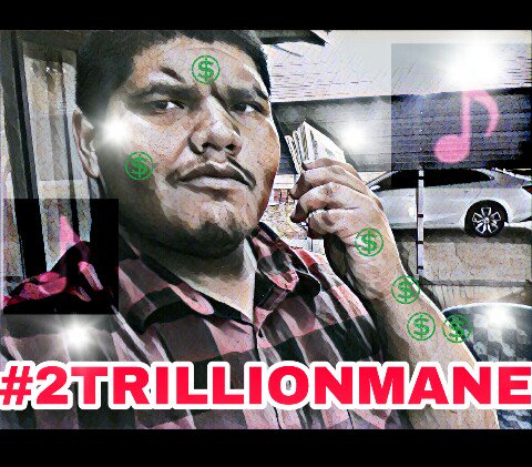 bee_powda's tweet photo. GOT A STACK UP ON MY EAR LIKE IM TALKING ON THE PHONE #2TRILLIONMANE https://t.co/yTC7JKCzN0