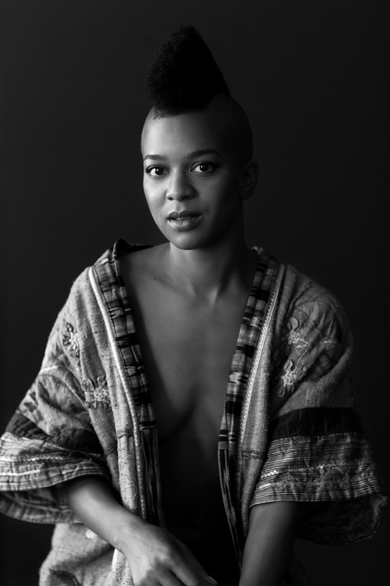 melanybernier's tweet photo. Ce soir à La Voix: Nevedya, la chanteuse de Saturday Night Fever. J'ai eu la chance de la photographier lors de son passage à Montréal. 
https://t.co/QkbMekpQWt
Maquillage: Ana-Maria Cimpoia
#nevedya #saturdaynightfever #tva #lavoixtva #snf18 #creativity https://t.co/0MGBdhbhmC