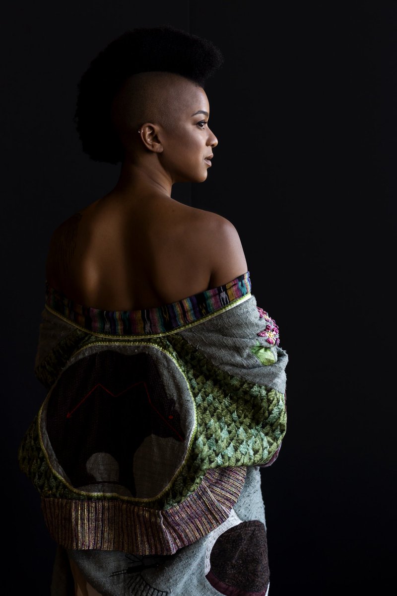 melanybernier's tweet photo. Ce soir à La Voix: Nevedya, la chanteuse de Saturday Night Fever. J'ai eu la chance de la photographier lors de son passage à Montréal. 
https://t.co/QkbMekpQWt
Maquillage: Ana-Maria Cimpoia
#nevedya #saturdaynightfever #tva #lavoixtva #snf18 #creativity https://t.co/0MGBdhbhmC