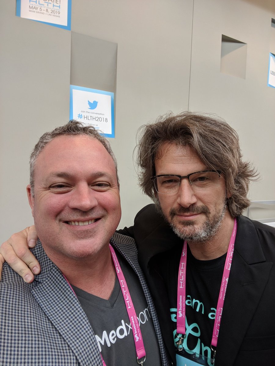 Medxoom's tweet photo. Me &amp; the Wolf! @mycareangel #HLTH2018 https://t.co/V71fbbotFr