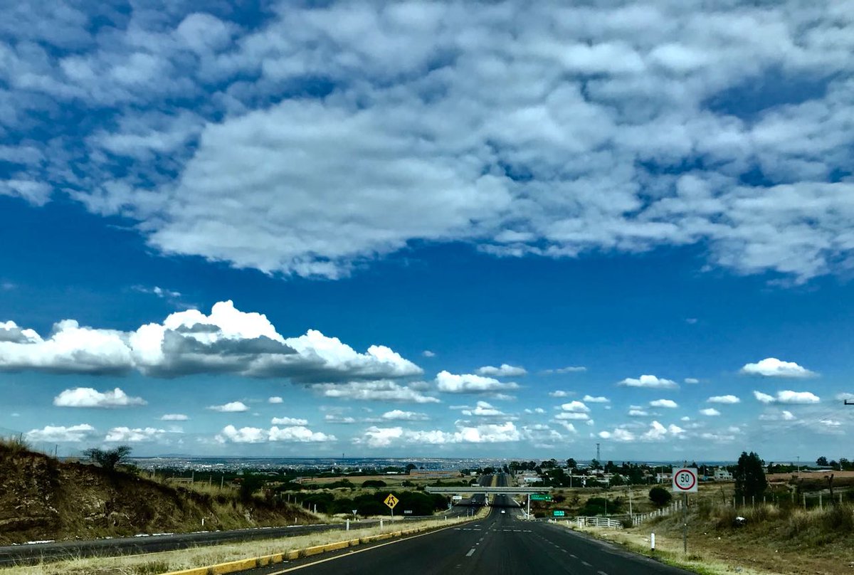 TMartinDelCampo's tweet image. De regreso a casa después de visitar el hermoso municipio de Calvillo. Enamorado de mi estado. #AlFrenteConLaGente