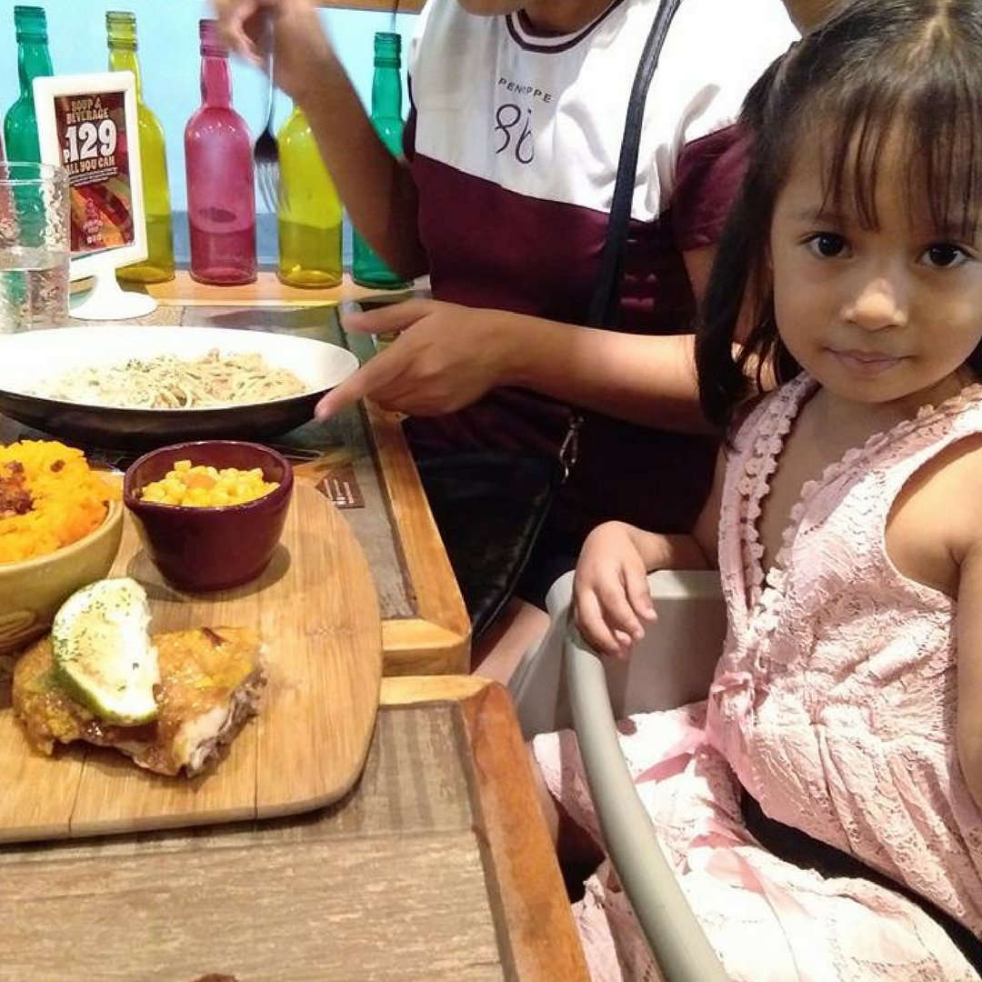 rinagilisanan's tweet image. When she asks for a full meal at the age of 3 and her mom settles for a PASTA??!!!

#ontentwriting #writermom #smm