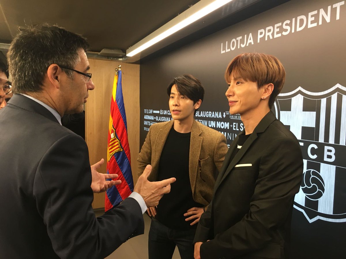 ํ๋ฒ (@heiboe_bl) on Twitter photo 180507 Laliga ์จ์ด๋ณด
๋ํด์ ์ดํน์ ์ํด๋ผ์์ฝ ๊ด๋ ์ FC ๋ฐ๋ฅด์
๋ก๋์ ํ์ฅ ๋ฐ๋ฅดํ ๋ฉ์ฐ์ ์
์๋ฅผ ํ๊ณ ์น๋ฐํ๊ฒ ์ด์ผ๊ธฐ๋ฅผ ๋๋๊ณ ๋ค์ ํ๊ฒ ์ฌ์ง์ ์ฐ์๋ค.
๋ ์ํผ์ฃผ๋์ด์ ์ด๋ฆ์ด ์๋ ๋ฐ๋ฅด์
๋ก๋์ ์ ๋ํผ์ ๋ฐ์๋ค.
(6์ฅ) weibo.com/2481951041/Gfuโฆ 180507 Laliga ์จ์ด๋ณด
๋ํด์ ์ดํน์ ์ํด๋ผ์์ฝ ๊ด๋ ์ FC ๋ฐ๋ฅด์
๋ก๋์ ํ์ฅ ๋ฐ๋ฅดํ ๋ฉ์ฐ์ ์
์๋ฅผ ํ๊ณ ์น๋ฐํ๊ฒ ์ด์ผ๊ธฐ๋ฅผ ๋๋๊ณ ๋ค์ ํ๊ฒ ์ฌ์ง์ ์ฐ์๋ค.
๋ ์ํผ์ฃผ๋์ด์ ์ด๋ฆ์ด ์๋ ๋ฐ๋ฅด์
๋ก๋์ ์ ๋ํผ์ ๋ฐ์๋ค.
(6์ฅ) weibo.com/2481951041/Gfuโฆ