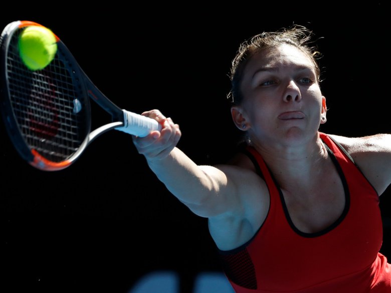 abscbnsports's tweet photo. 2-time champ Simona Halep makes winning start in Madrid https://t.co/aJBJI0Ci0X https://t.co/jaBrGGSAvb