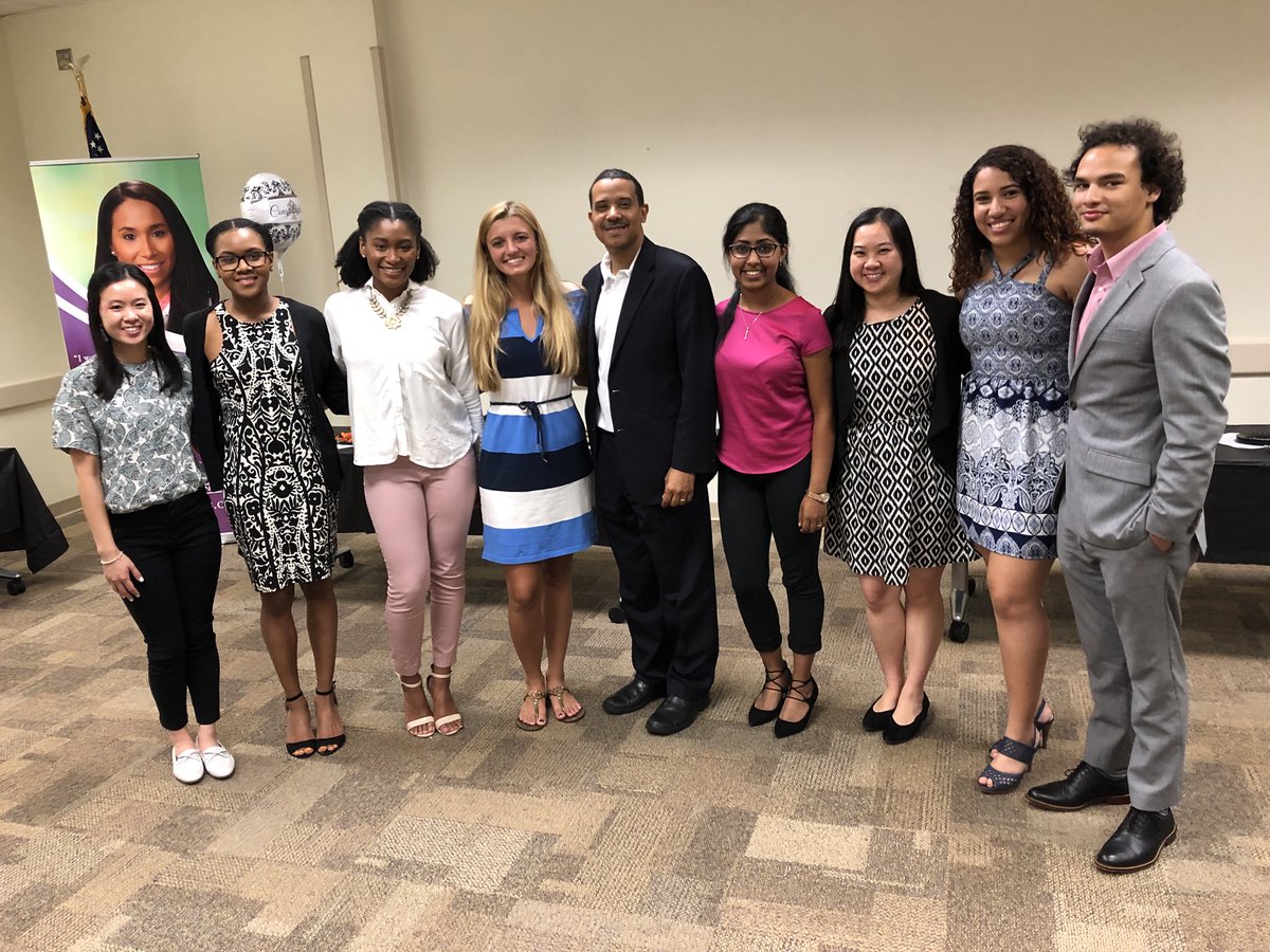 Dr. Fredericks with our future doctors!  B.E.S.T. Alumni Scholars.