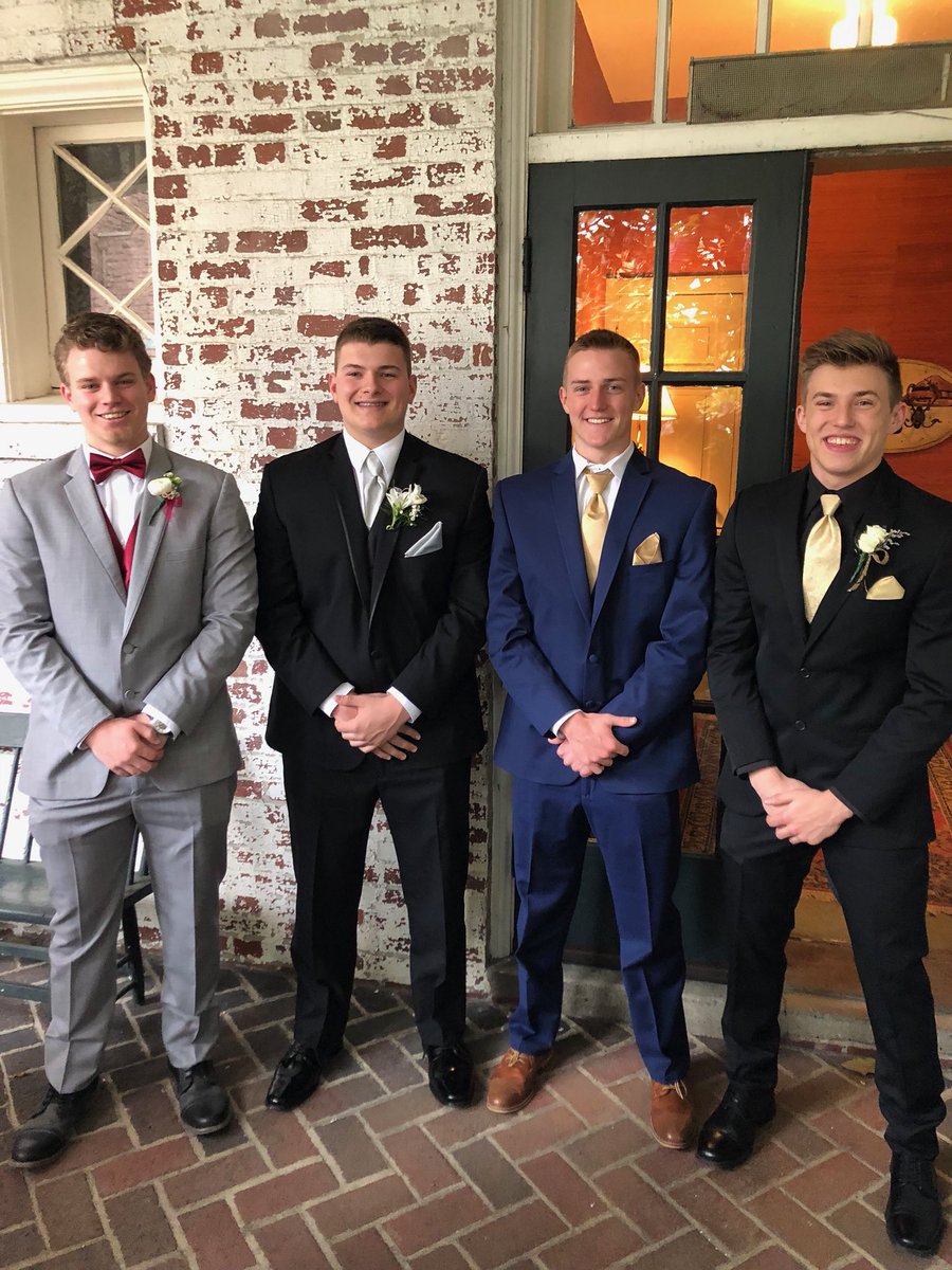 Strauss™ tweet media