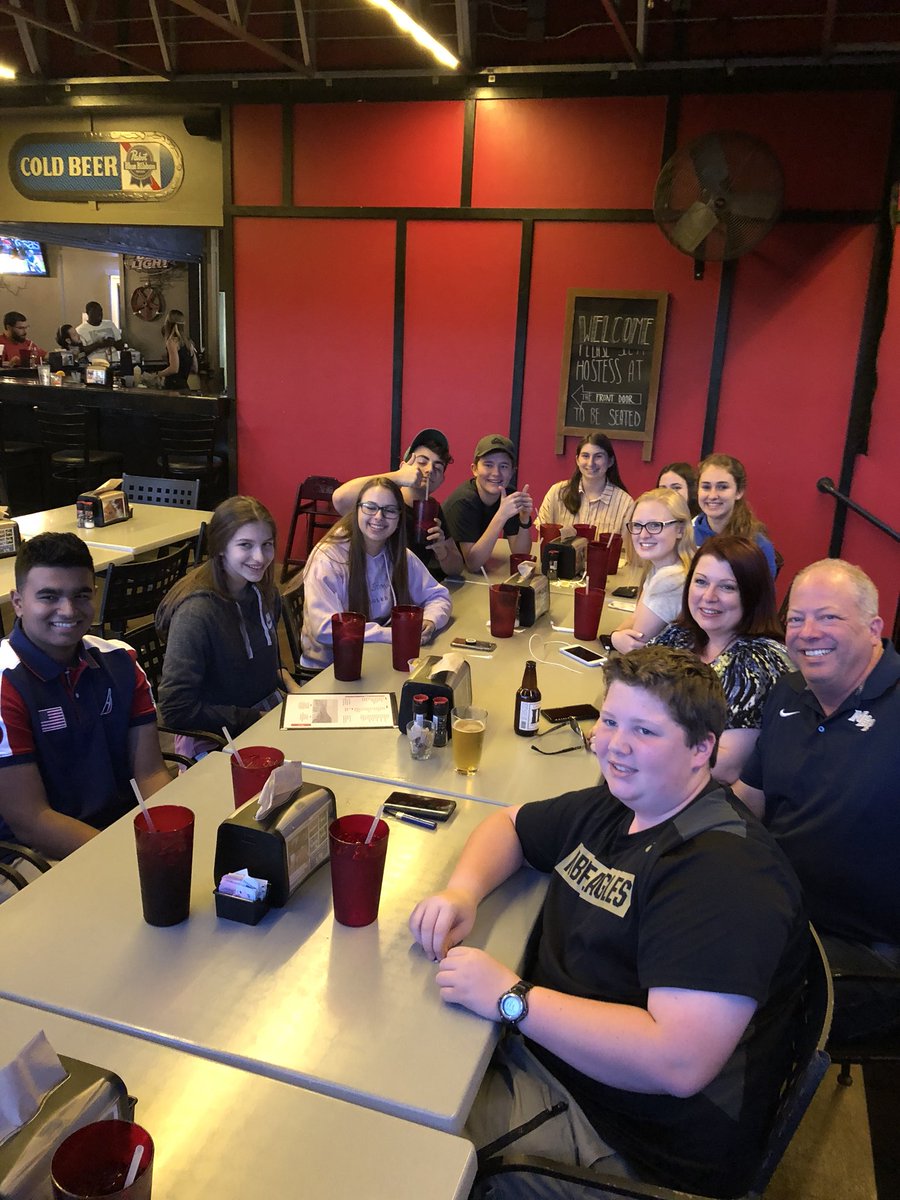 henne_mich993's tweet photo. We have arrived! #FHD2018 @NBPSEagles https://t.co/OzHMU3wLRj