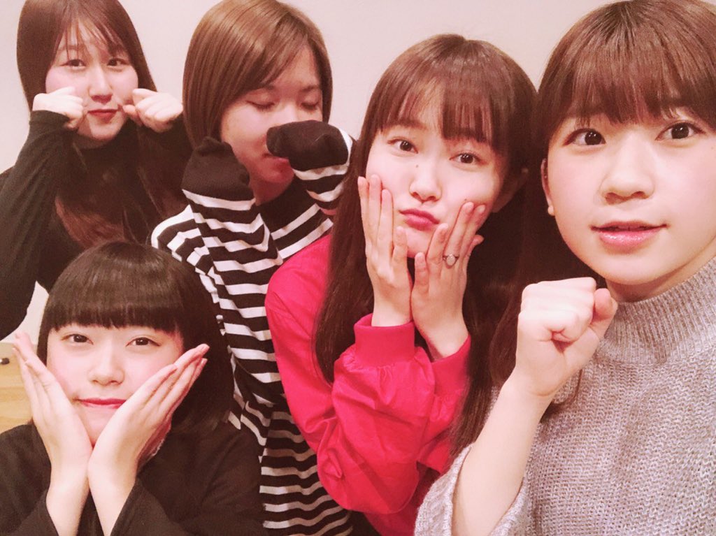 mana_12050606's tweet photo. タグします👍

💜茨城住み
💜高校1年生
💜manakaよりの🌈 
💜ガオラー歴2年
💜茨城秋ツアー観戦済み
💜グッズ集め中
💜好きなリトグリの歌➡️明日へ

#Little Glee Monster
#ガオラーの人フォロー
#RTした人全員フォロー 
#JK
#02lineの人フォロー https://t.co/mnbsqx9PTk