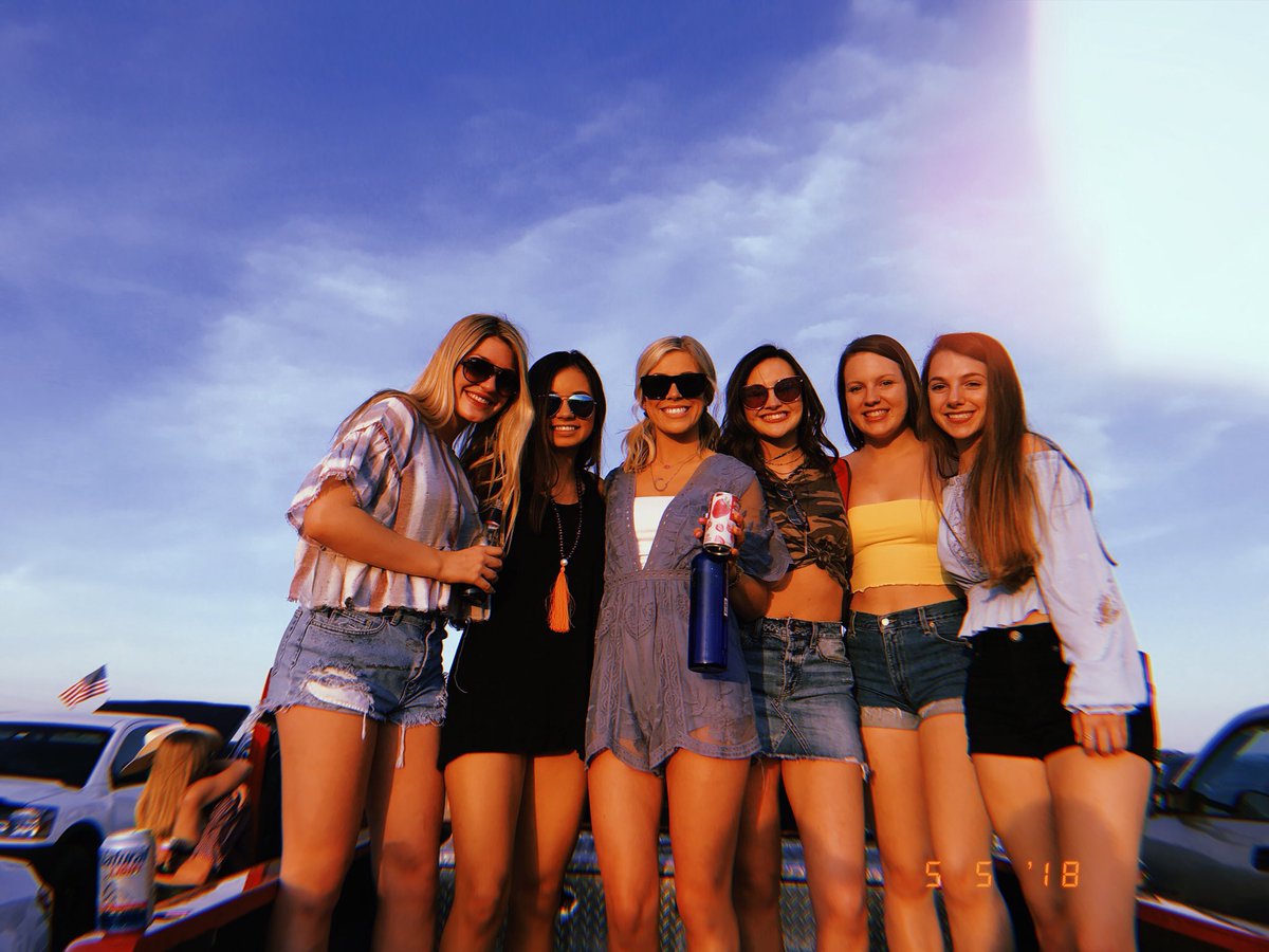 heidijmag's tweet photo. The only thing Stillwater is good for 🤪 #calffry2018 https://t.co/YX3PBKIcw3