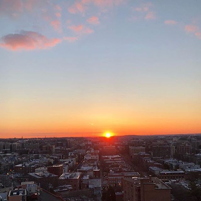 gripunlimited's tweet image. Soaking up every drop of these longer and longer days// Views from the bike  #gripunlimitedbags #ridewithgrip #regram @ashley_begin #nationalbikemonth
.
.
.
#madeindc
#acreativedc
#dclife
#activeDC
#mydccool
#IGDC
#smallbizdc
#shoplocal
#shopDC
#DMV
#sho… ift.tt/2jxPBvw
