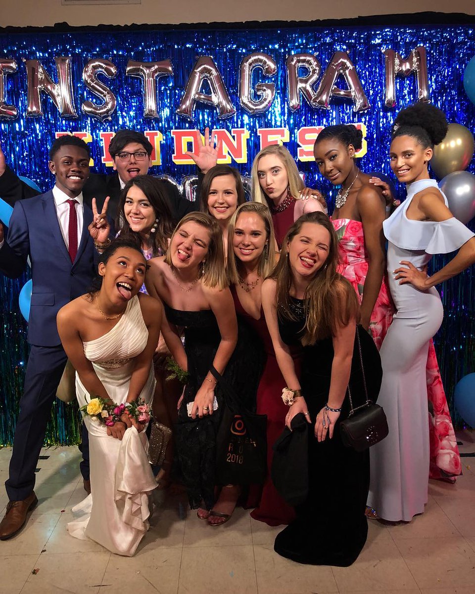 glscollective's tweet photo. How prom should be @PynklemMusic #Kindnessprom #kindnessprom #sundayfunday
Shop @InayaAshanti 's look Elizabeth K Style GL#2321 @promgirlxo @NewYorkDress https://t.co/eyrKqZ9nAB