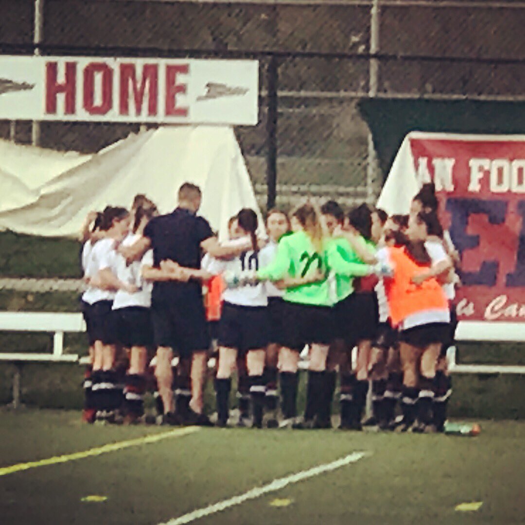 azevedo_helen's tweet photo. #U18 @OYSL @maryazevedoo_ Season Opener! Back to back “W” this weekend for @vaughansoccercl 🙌#WomensHighPerformance💪
Great start to the season #VSC https://t.co/VP2sFV0pNJ