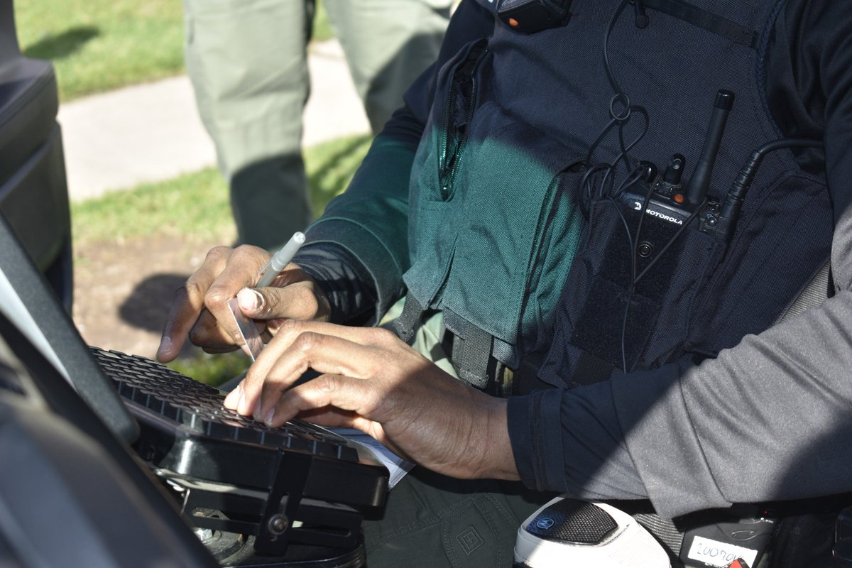 WorkingSyracuse's tweet photo. Officer Leonard Brown serves the Crime Reduction Team of the Syracuse Police Department, a specialized 12-person unit that proactively works to remove guns, drugs, and illegal cash from the city’s most threatening streets. https://t.co/5Ncihgh2XK