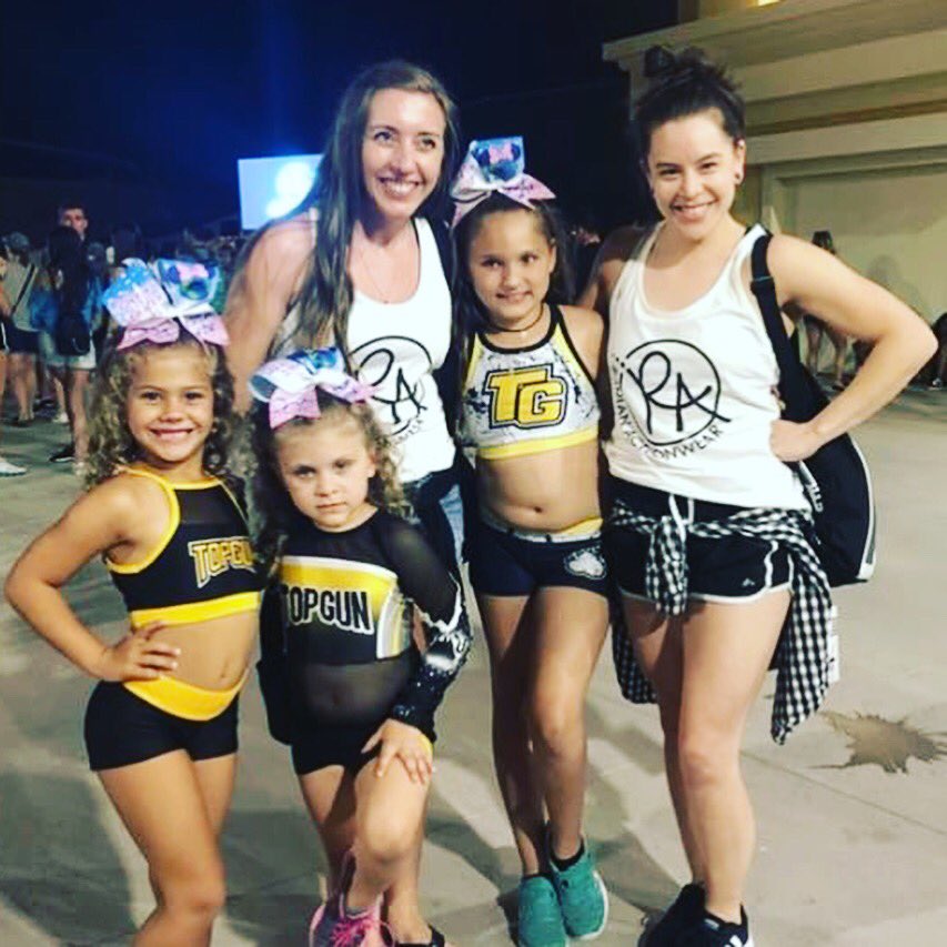 RadianAW's tweet photo. Check out Addison rocking her #YOUthsize #RAcoreshorts. So fun getting to meet her and her friends at #Worlds2018 last weekend! 🖤💛🖤 #takeusback #sundayfunday #repost #topgun #tgsquirts #summit2018
#MadeInTheUSA #StayInAction #PracticewearInAction #MadeInLA #practicewear https://t.co/MoKUOGV6RJ