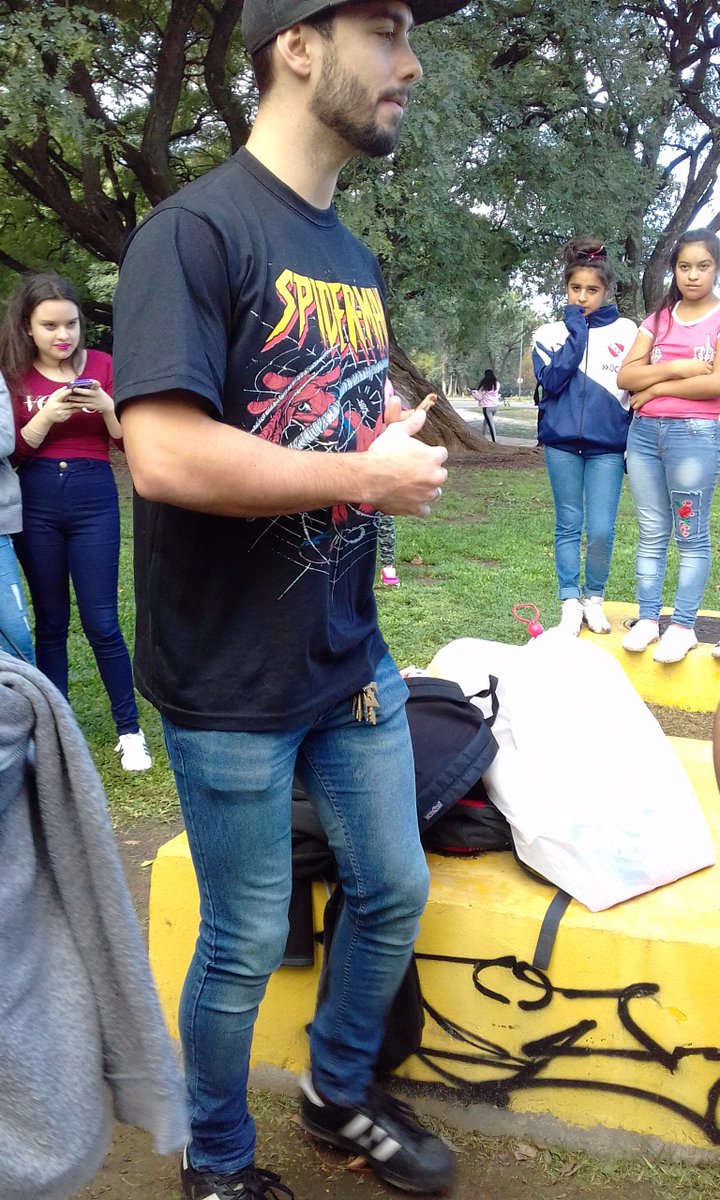 AlexAgustina's tweet photo. @PaioRodriguez  !! Sos el mejor de todos !! Gracias por la linda tarde ❤ y a las chicas que fueron son re copadas jaja! Gracias paio gracias !! Que placer compartir este día con vos ❤❤❤ https://t.co/A5FrBUdxq7