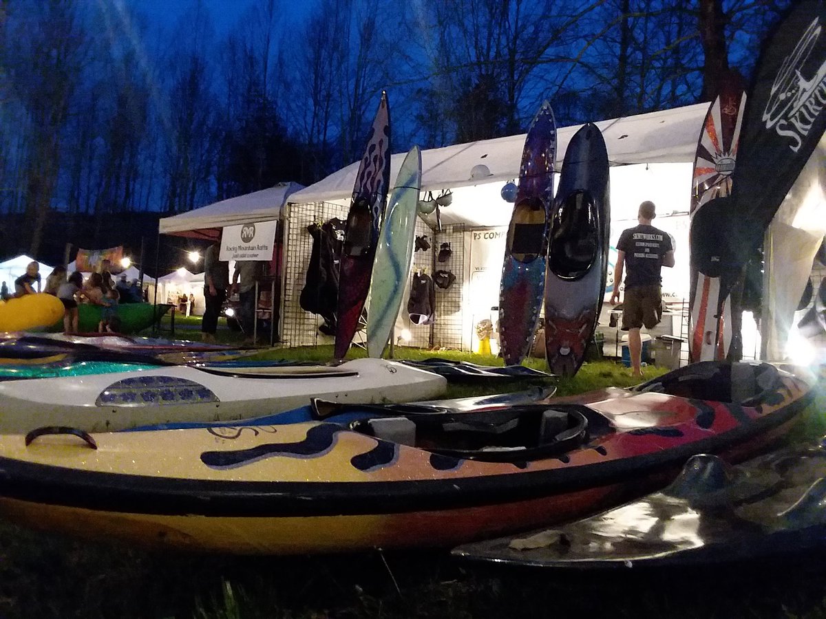 123pleasant's tweet photo. Thank you to Friends of the Cheat for throwing such a great party and protecting our water supply! See you next year when we celebrate number 25!!
@CheatFest
#FletchersGrove
#CheatFest #CheatRiver #FriendsoftheCheat #WestVirginia https://t.co/CK5ChjIoz6