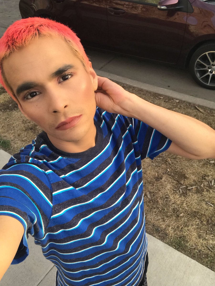 Josh13962266's tweet photo. #makeupartistsworldwide #makeuptutorial #makeupartist #makeupaddict #makeupjunkie #gayboy #blessed #wakeupandmakeup #model #malemodel #guysinmakeup #meninmakeup #boysinmakeup #selflove #blogger #ipsy #boxycharm #mua #malemuas #beauty #photographer #photooftheday #photoshoot https://t.co/HD6iFstc1Q