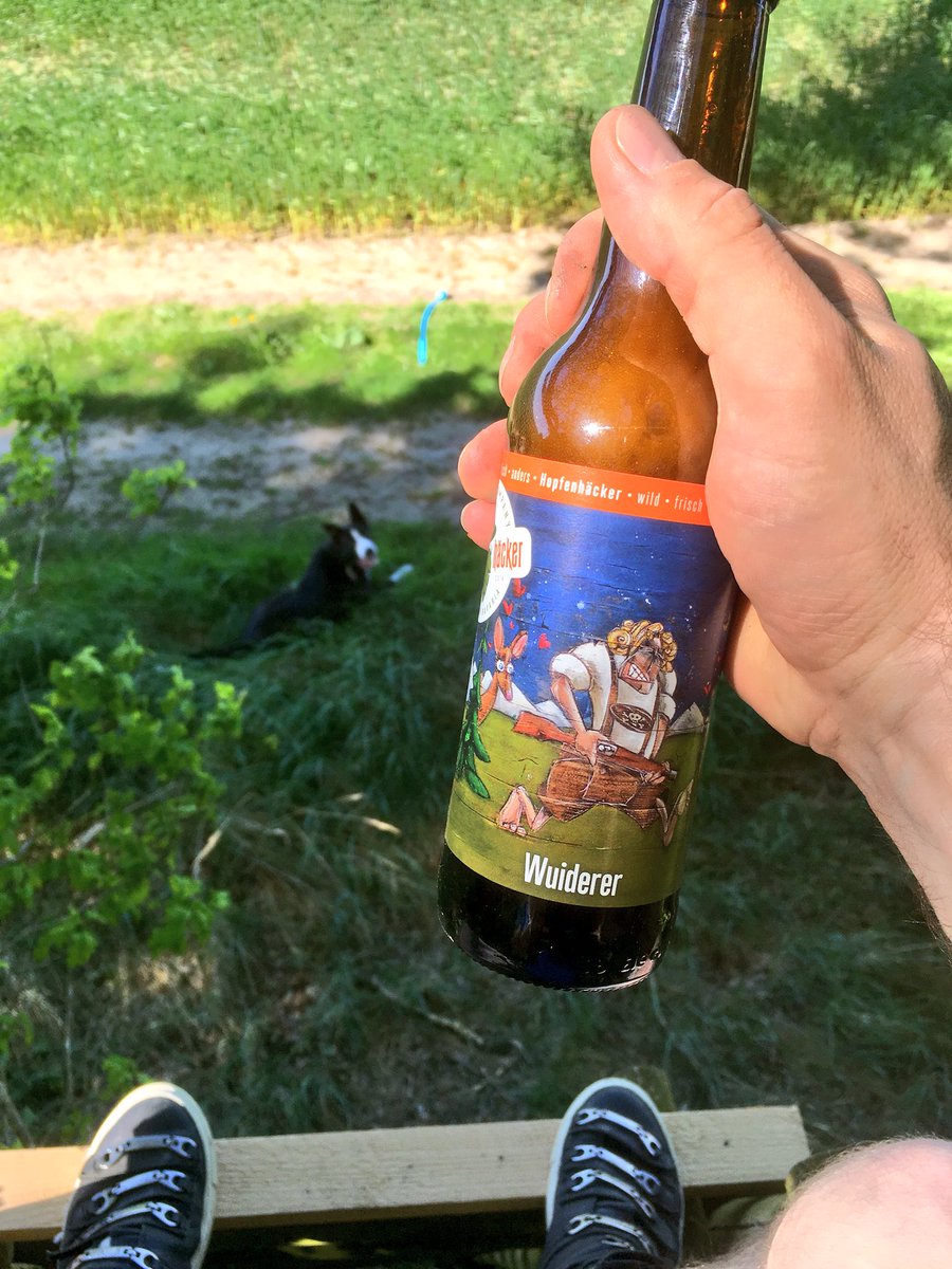 gummibierchen's tweet image. Auf dem #Hochsitz wie ein richtiger Jäger mit #Wuiderer #Westcoastale von #hopfenhäcker #München 🍺#imperialredale #bavarianbeer #bavariancraftbeer #craftbeerporn #craftbeernotcrapbeer #craftbeerlife #craftbeerlover #beergasm #beertastic #beernerd #beergeek #beerporn #beersnob