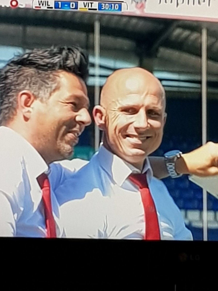 Mooi hoofdstuk afgesloten gisteren
<a href="/WillemII/">Willem II</a>. En nu van de tricolres naar de andere tricolores <a href="/excelsiorm/">Excelsior Maassluis</a>. Veel zin om weer als hoofdtrainer aan de slag te gaan. Dank voor de samenwerking in Tilburg en dank voor alle felicitaties en positieve reacties!