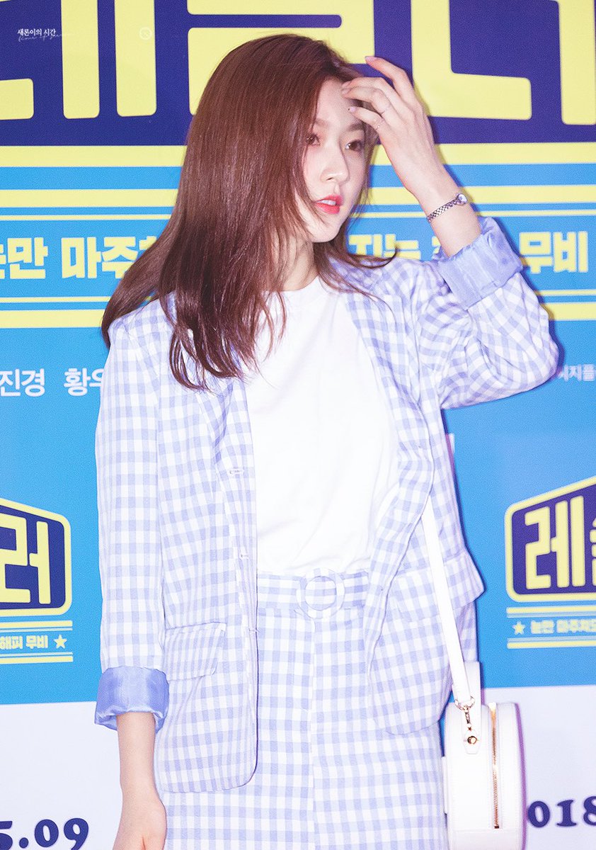 time_of_saeron's tweet photo. 180504  레슬러 VIP 시사회 (4/4)

서울 잠실 롯데시네마 월드타워점에서 오후 8시 22분의 새론이 💘

#김새론 https://t.co/v7ldtxpn7J