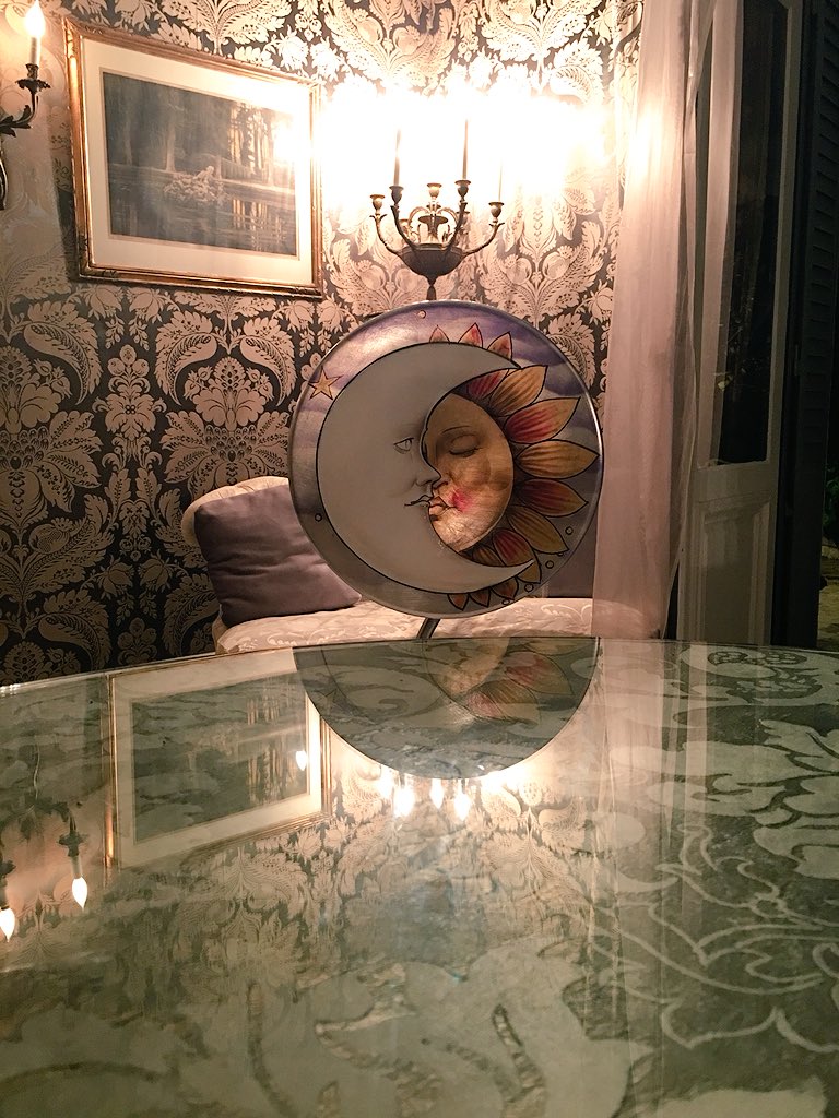 danber_emanuela's tweet photo. #consegnato #locationdilusso #ilSoleIlluminaIlMondo #sediasoleluna #sediasolelunabacio #capdantibes #damascato #tuttobellissimo #casadasogno #danberitalia @DanberEmanuela @EmanuelaDanber @danber_emanuela https://t.co/8MDagykSyp