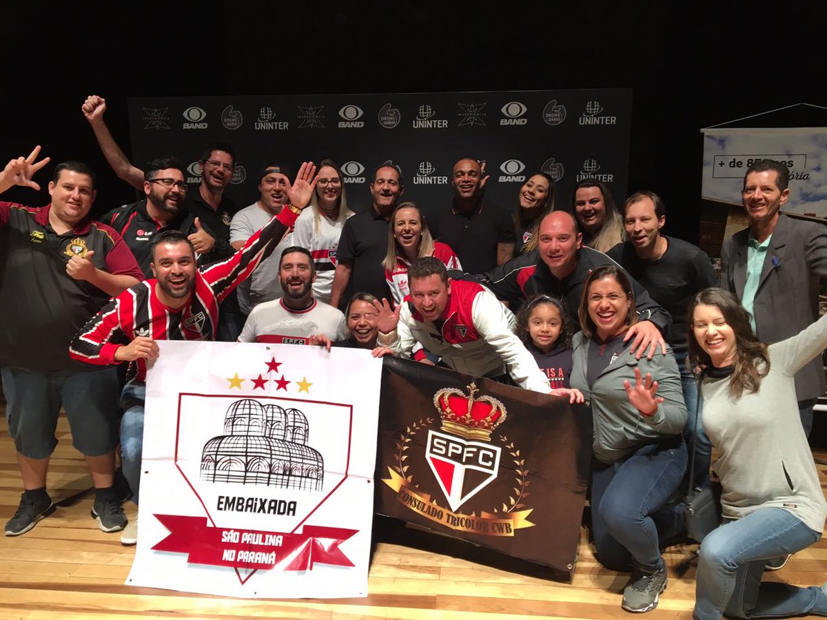 EmbaixadaPr's tweet photo. Embaixada São Paulina no Paraná!!

Aqui é outro nível!!!

Venha fazer parte dessa família!!!!

 @SaoPauloFC!🇾🇪
@EmbaixadaAC @EmbaixadaBA @EmbaixadaES @EmbaixadaPB 
@EmbaixadaPR @EmbaixadaRJ @EmbaixadaRO @EmbaixadaRR
@EmbaixadaRS @EmbaixadaTO https://t.co/BSPAoKfzwe