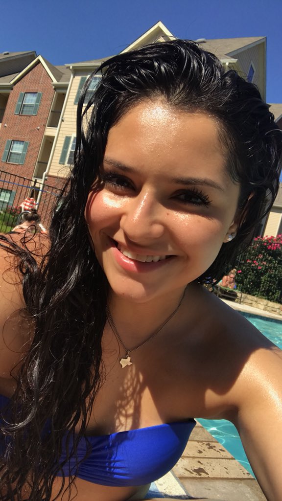 ryrodriguez15's tweet photo. Pool daze💧 https://t.co/p5tJuhVRK4