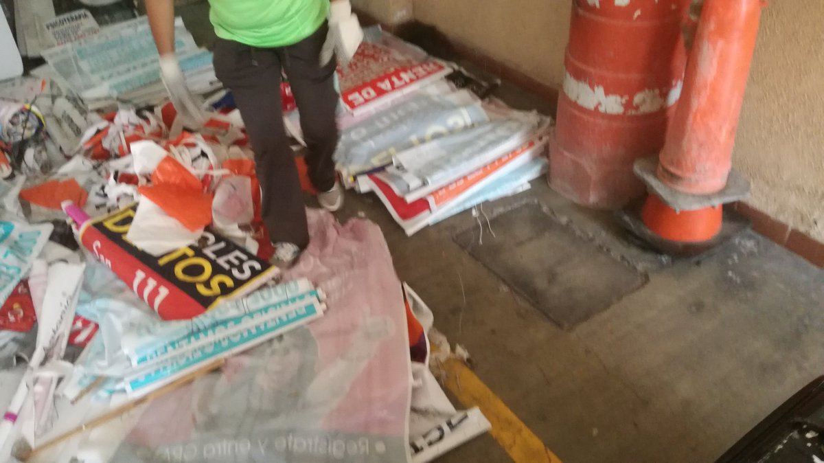 PAG_Ecatepec's tweet image. El día Sábado así nos fue en la Brigada #Antigallardetes con @PAG_Narvarte 💪😎.
➖ basura en el Mobiliario Urbano , ➕ calles limpias.
#LosBuenosSomosMás 
#PoderAntiGandalla