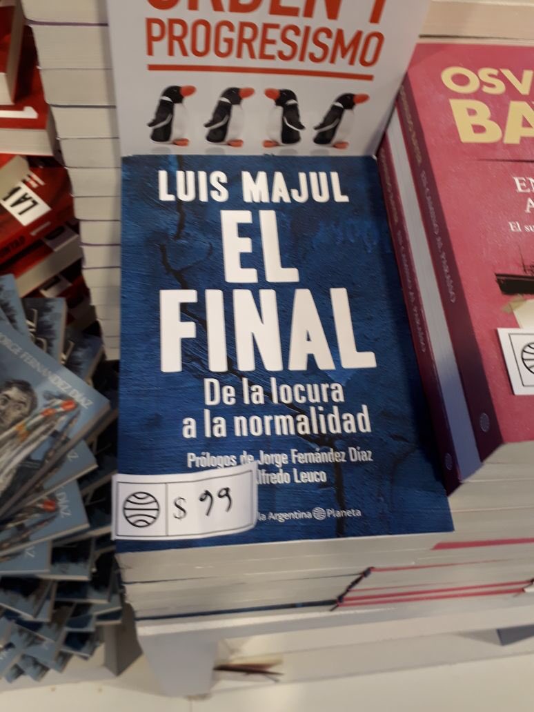 robdnavarro's tweet photo. La editorial tiene que poner en oferta a 99 pesos los libros que no se venden https://t.co/dMHDNBBoZj