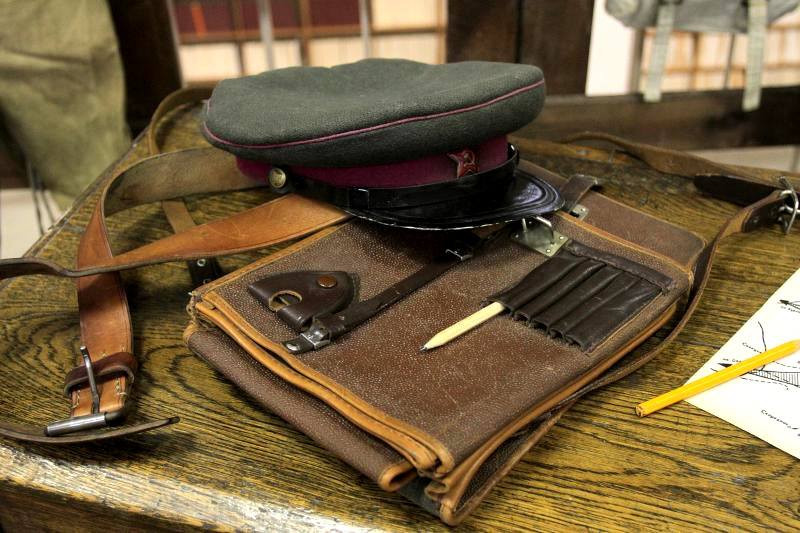 #ВГУ100лет #ЯлюблюВГУ #МузейисторииВГУ

             Помните!
Через века, 
через года, –  
 помните! 
 О тех, 
 кто уже не придет 
никогда, – 
помните! 
Не плачьте! 
В горле 
сдержите стоны, 
горькие стоны. 
Памяти 
павших 
будьте достойны! 
Вечно достойны!  Роберт Рождественский