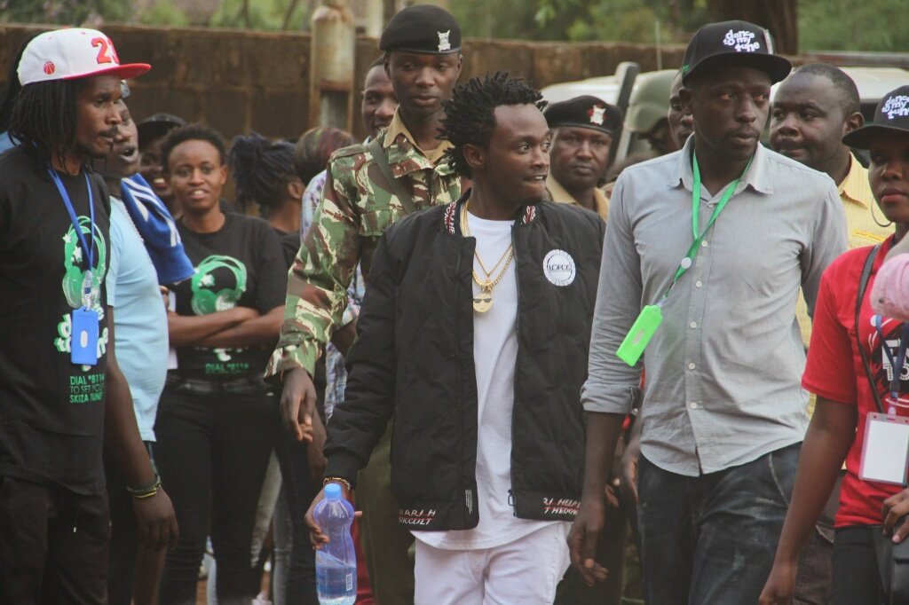 john_thabaptist's tweet photo. The president ARRIVED IN STYLE,GOD bless EMB #EMBTourMathare https://t.co/U3AsbI2zOt
