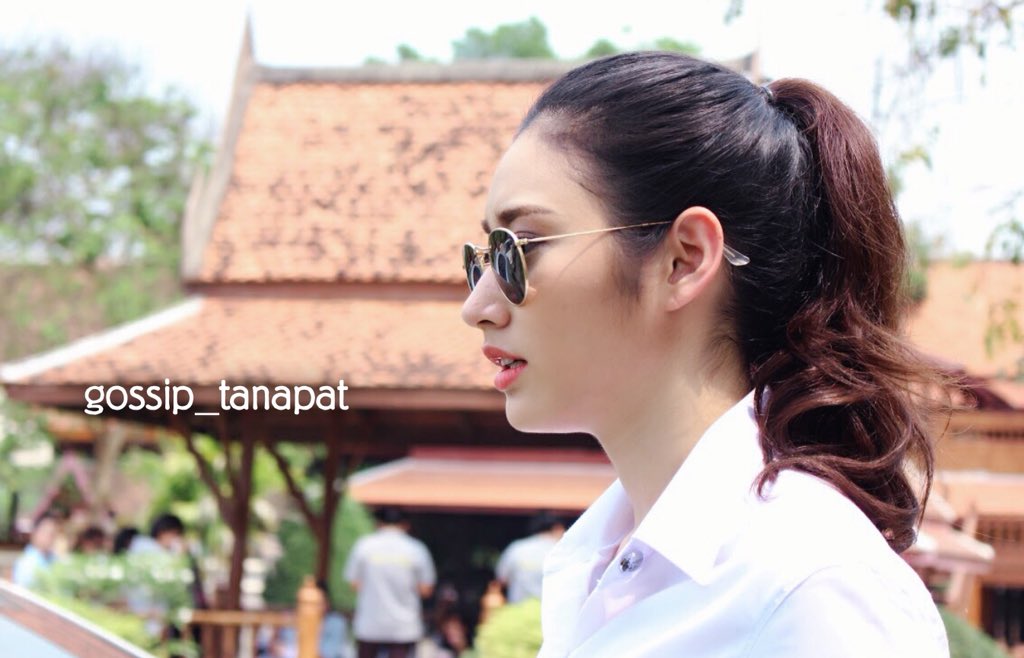 gossip_tanapat's tweet photo. ชีวิตไม่แน่นอน...แต่ถ้ามีหมอนเรานอนแน่ๆ😂✌🏻🐝🐝
#ทีมประคองยศ #ร้ายนักแต่รักนะ #สังข์ทอง  #ช่อง7HD #สามเศียร #หนังเจ้า #ละครจักรๆวงศ์ๆ #ละครพื้นบ้าน
. 
.
#tanapatd
#TheStoryOfNP
#gossip_tanapat
#NPFamilyแก๊งค์ร้ายพ่ายรัก https://t.co/a14juct5ND