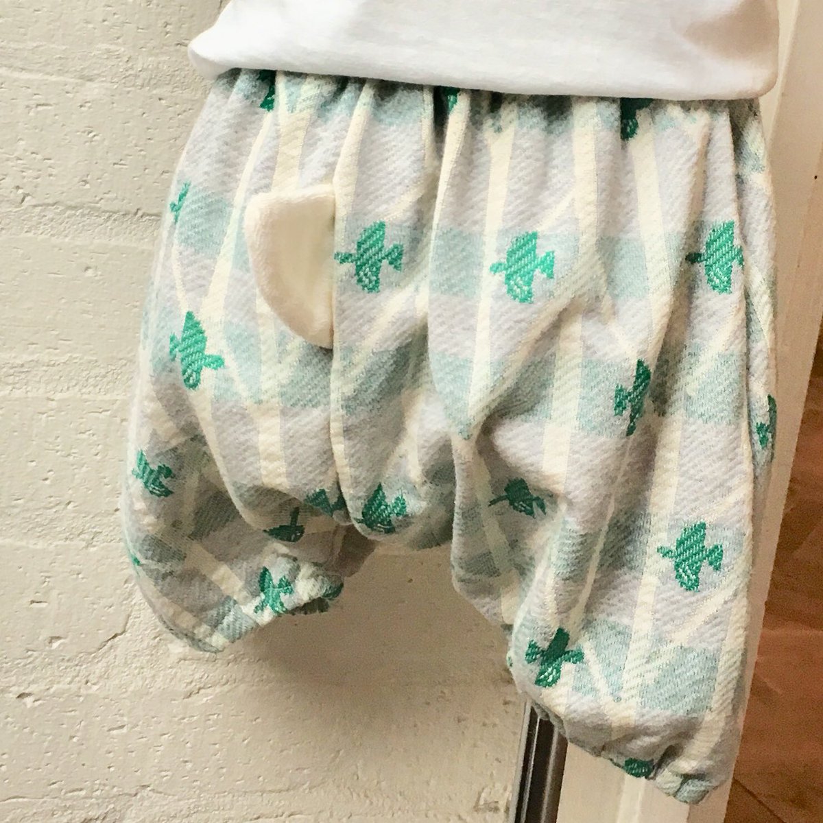 Marble Sud原宿店 On Twitter エンハットのkids Baby商品が 勢揃い 同じ柄で合わせてコーディネートしても可愛いですよね ズボンの後ろ姿には可愛いしっぽが エンハット 子供服 ベビー服 アニマル テキスタイル