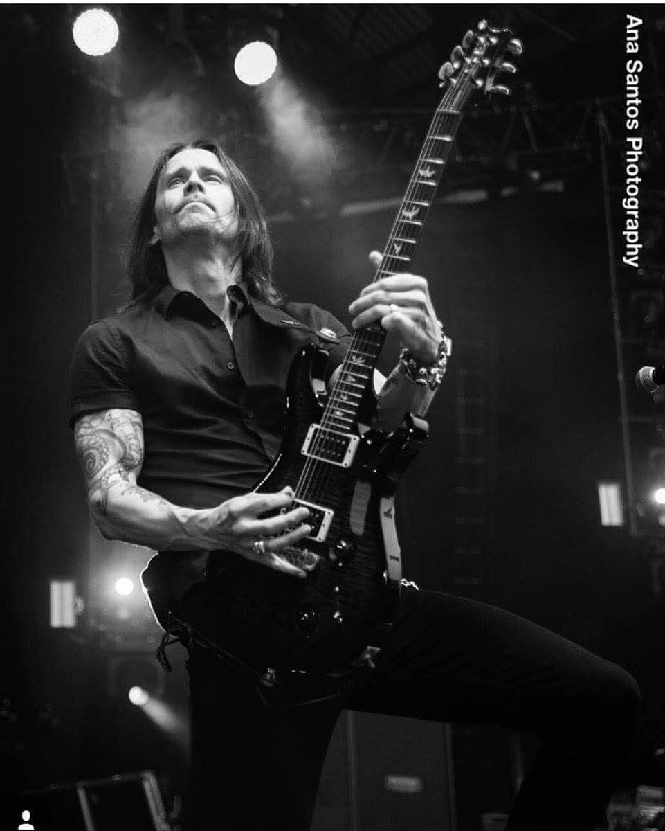 MylesK_Italy's tweet photo. Goodnight @alterbridge Family!!! Sleep well and sweet dreams everyone!!! Thanks to Ana Santos for the killer shot!!! https://t.co/ce5ZiFT5XK