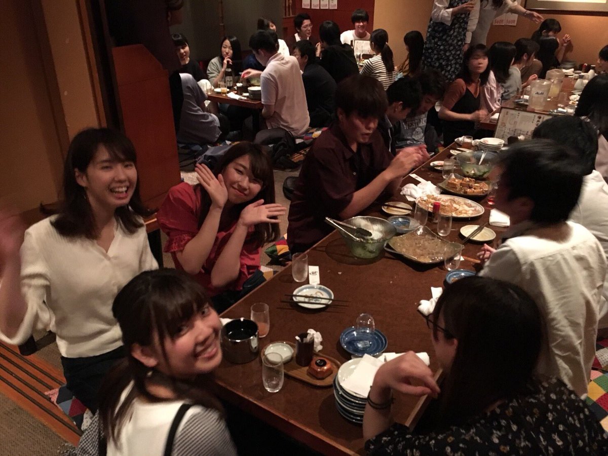 MOSA_star's tweet photo. 先週は決定ごはん会を行いました！！
恒例の集合写真準備中🔥
1年生から卒業生まで来てくれてありがとうございました😊
次のイベントは富士山です🗻
今年度のMOSAも盛り上げていきましょう！！🌟 https://t.co/UiblifD1q9