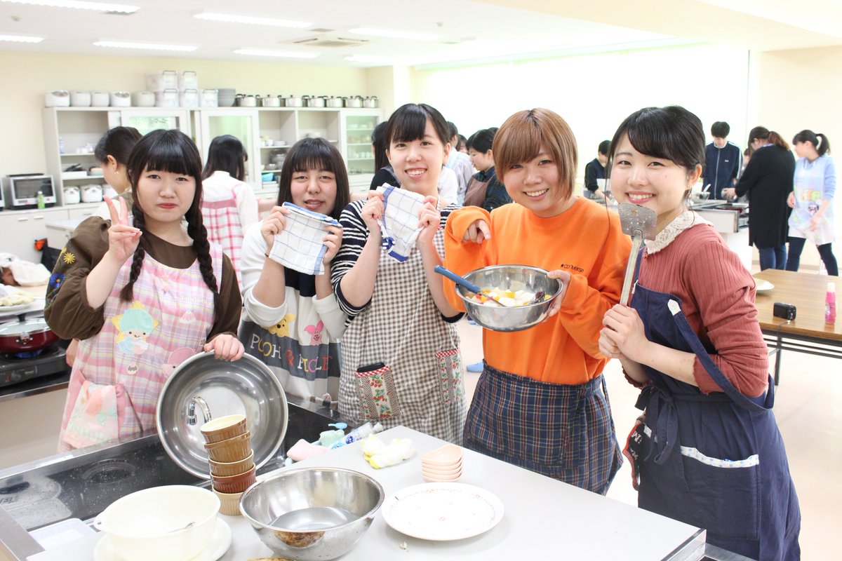 長岡こども福祉カレッジ Na Twitteru Gw気分をはやく抜け出さないと 笑e E E D ﾟ O 今日は こども保育科さんのクラス会でした みんなでわいわい 餃子とフルーツポンチ作り 作りながら洗い物をしたりして みんな手際がイイッsd ゝ とっても