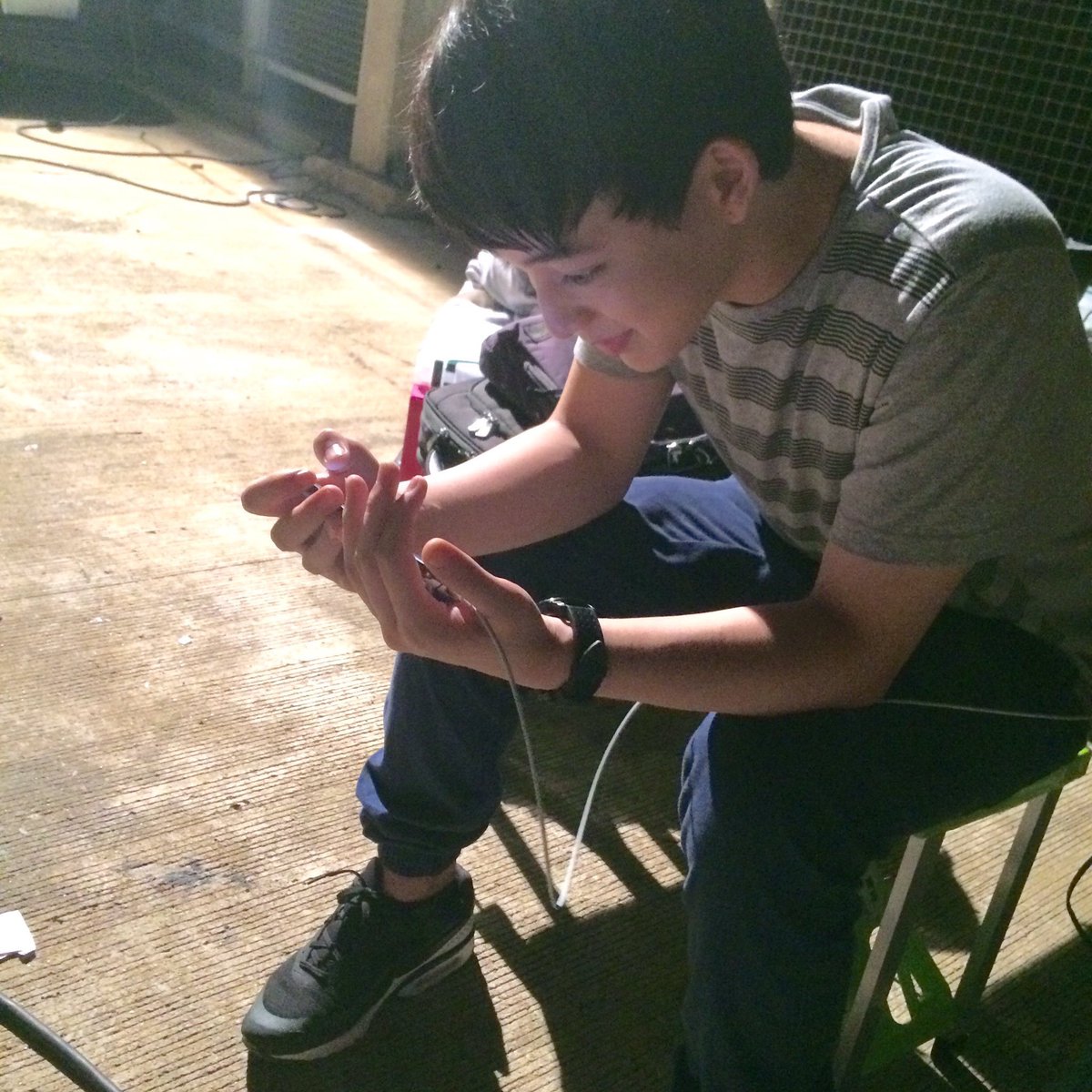PLAZANAKA's tweet photo. ❤ชอบรูปนี้มาก บาสดูภูมิใจที่ได้ดูซีรีส์ที่ตัวเองแสดงอ่ะ ขอบคุณนะลูกที่เป็นวาโยได้สมบูรณ์แบบแบบนี้ คิดถึงงงง❤️ #บาสเด็กอ้วนที่แท้จริง #1yearof2moonstheseries https://t.co/c7gQaRp2ij