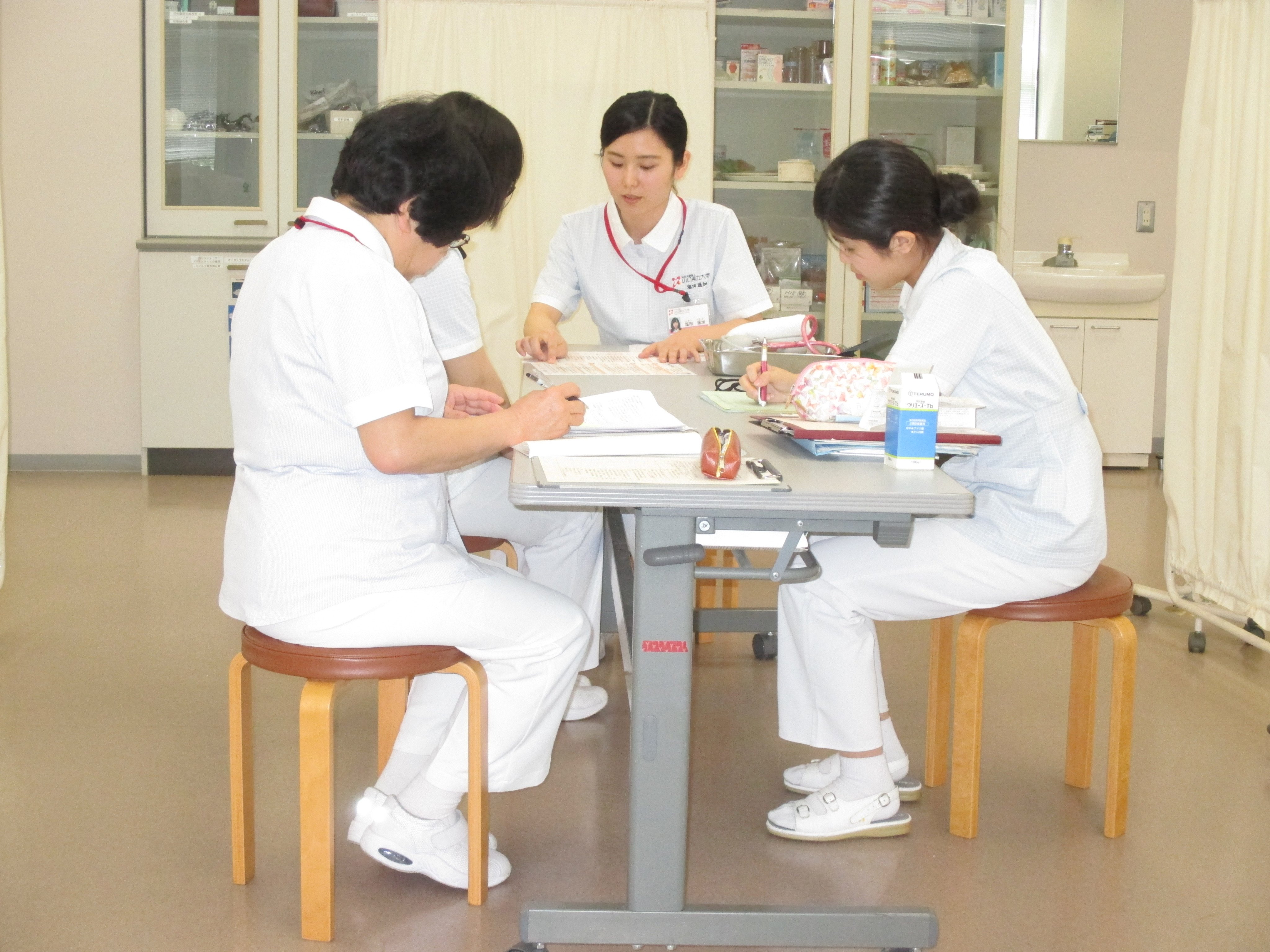助産学生 無事にOSCEを全員合格できたので、昭和大学附属4病院に分かれて