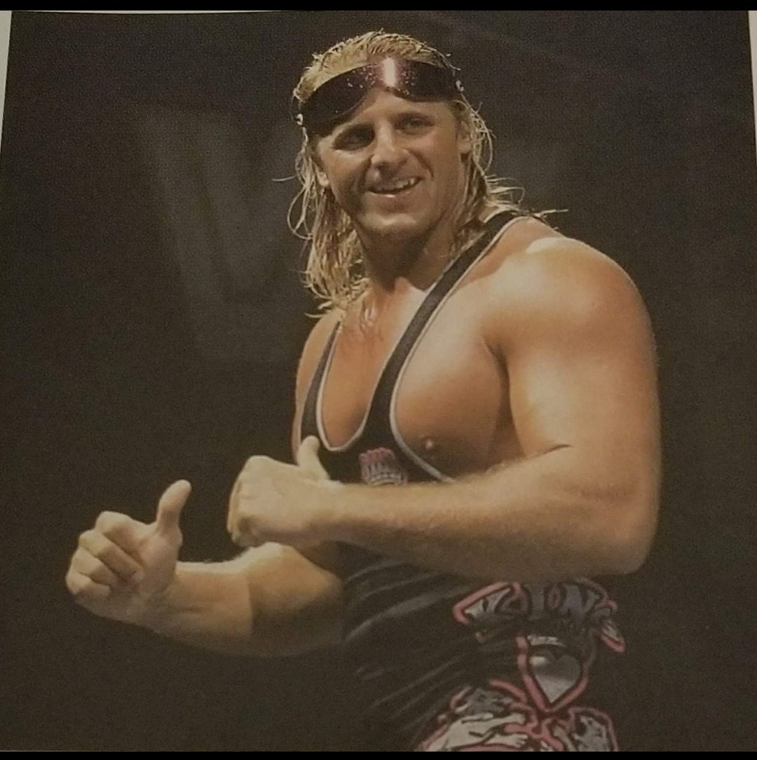 Happy Heavenly Birthday to Owen Hart 