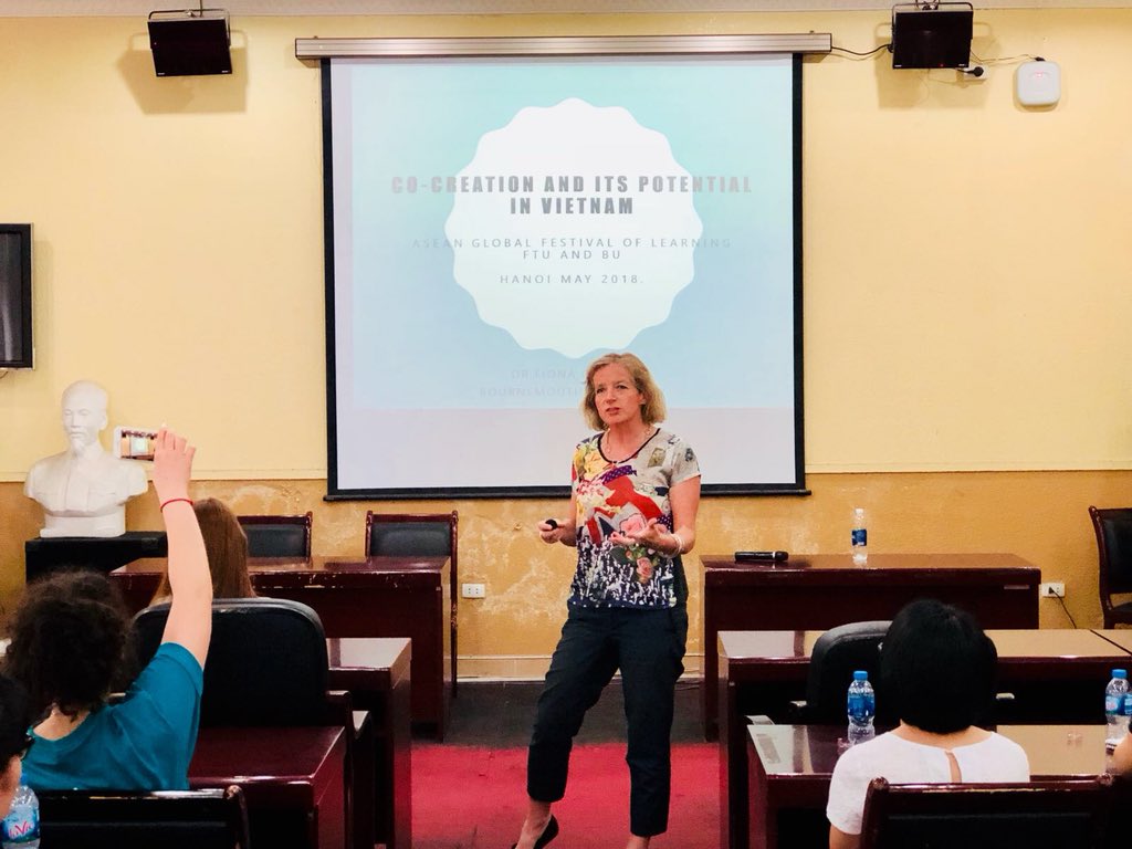 ASEAN_BUzz's tweet photo. ‘Co-creation requires loyalty, positivity and cooperation taking into consideration the technological, cultural and sustainable oppotuanities that surround us today.’ Dr Fiona Cownie, #GlobalFoL18 @GlobalBU @bournemouthuni https://t.co/P0ImD6n5A7