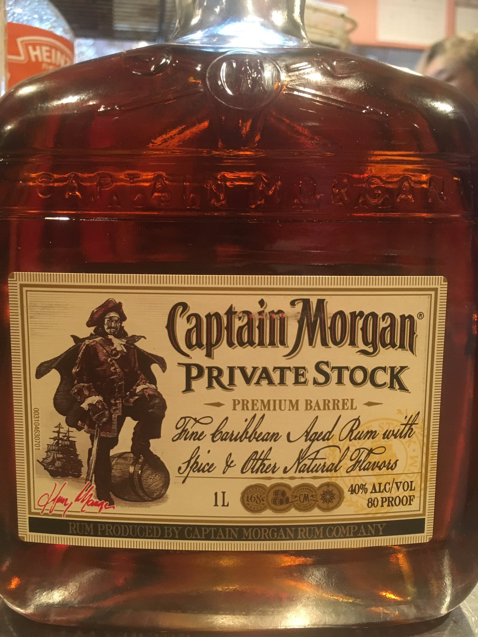ট ইট র おまるん これ ラム酒なんだけど キャプテンモルガンのプライベートストックいうやつで市場じゃ出回ってないけどめっちゃうまいから 興味のある方是非 美味すぎてボトル買ってしまった T Co Asythqrovq ট ইট র