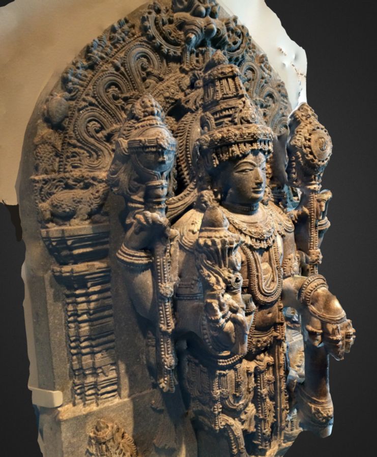 Maha Vishnu belonging to the Hoysala era, now illegally held at the asian art museum in san francisco.