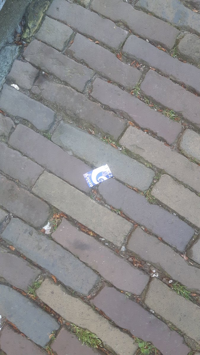 Beste <a href="/ELSZWVAquamania/">ELSZWV Aquamania</a>, kunnen jullie je rotzooi volgende keer in de prullenbak gooien als je in Delft bent?